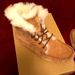 ❄️UGG Moccasins